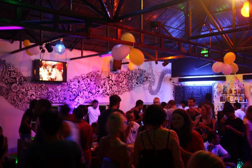 Top Banana Guesthouse & Rooftop Bar Phnom Penh Dış mekan fotoğraf