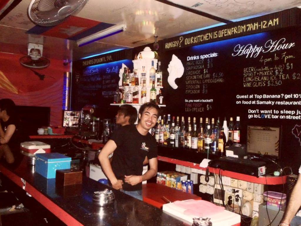 Top Banana Guesthouse & Rooftop Bar Phnom Penh Dış mekan fotoğraf