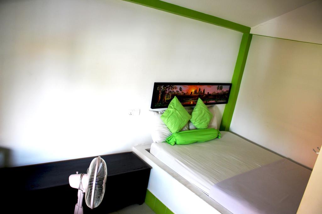 Top Banana Guesthouse & Rooftop Bar Phnom Penh Dış mekan fotoğraf