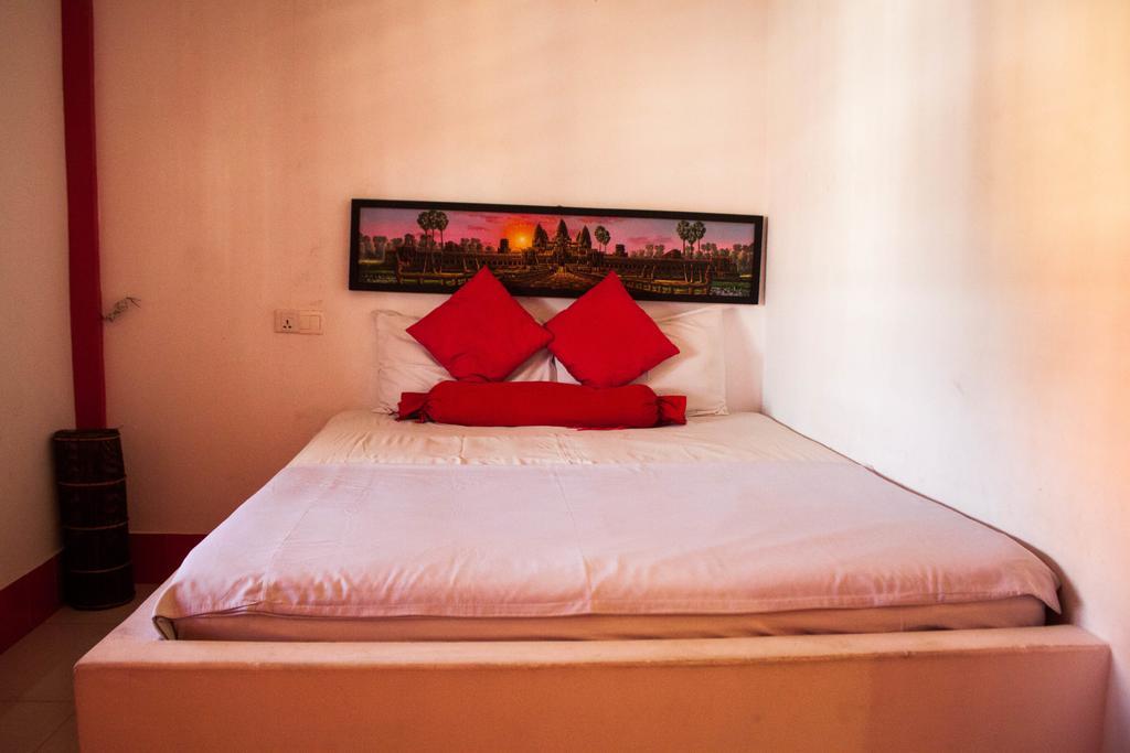 Top Banana Guesthouse & Rooftop Bar Phnom Penh Dış mekan fotoğraf