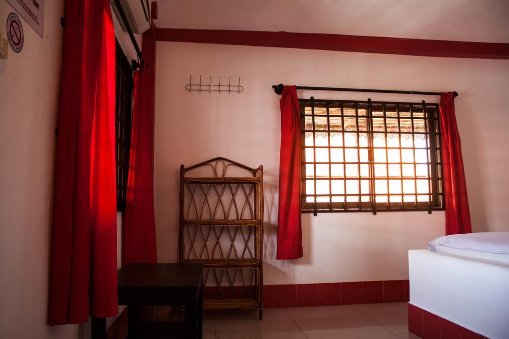 Top Banana Guesthouse & Rooftop Bar Phnom Penh Dış mekan fotoğraf