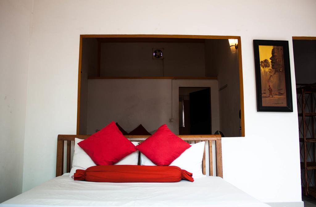 Top Banana Guesthouse & Rooftop Bar Phnom Penh Dış mekan fotoğraf