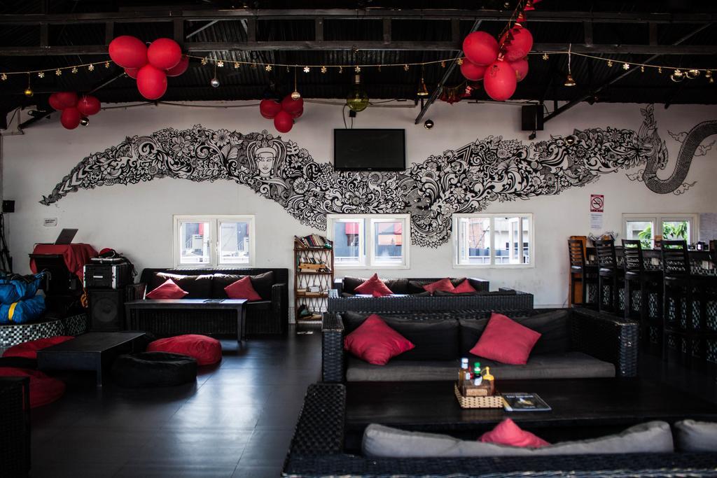 Top Banana Guesthouse & Rooftop Bar Phnom Penh Dış mekan fotoğraf